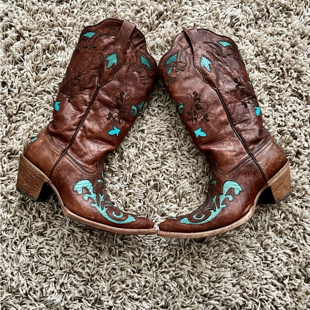 Corral Cowgirl Coyboy Brown Boots with Turquoise Inlay Black Embroidery 7 Rare